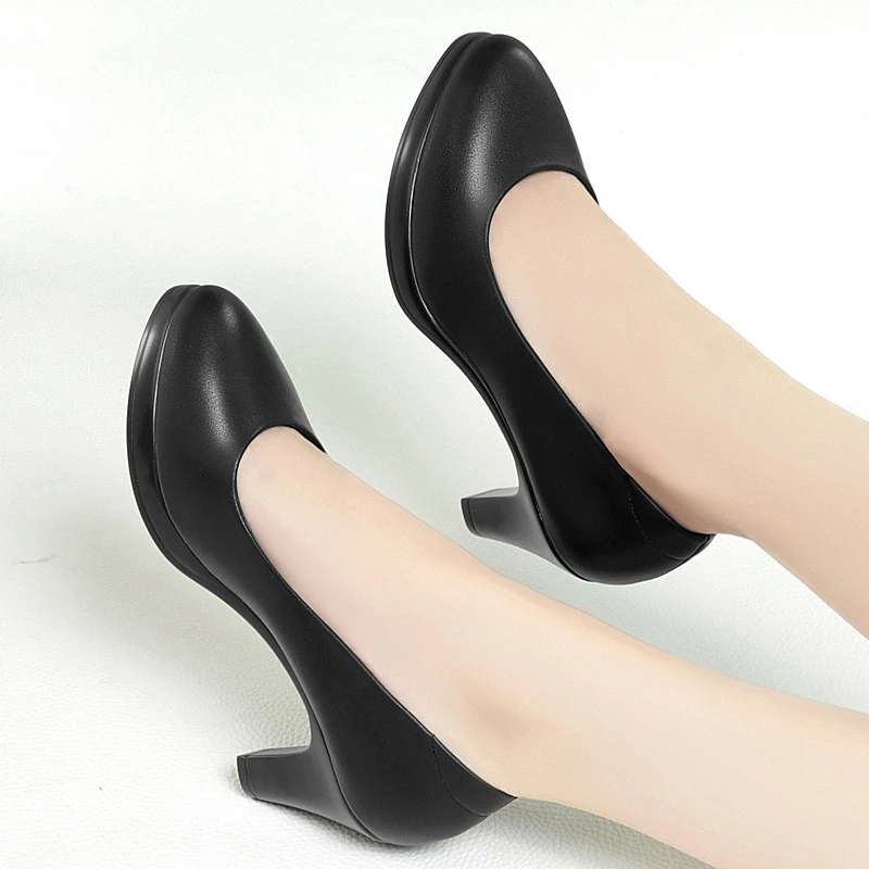 Women 2025 New Soft Leather Breathable Mid Heel Single Shoes Comfort Non Slip Soft Sole Professional Office Work Shoes Versatile - Image 4