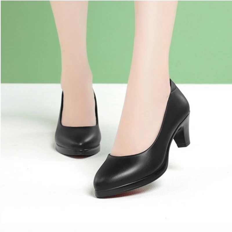 Women 2025 New Soft Leather Breathable Mid Heel Single Shoes Comfort Non Slip Soft Sole Professional Office Work Shoes Versatile - Image 6