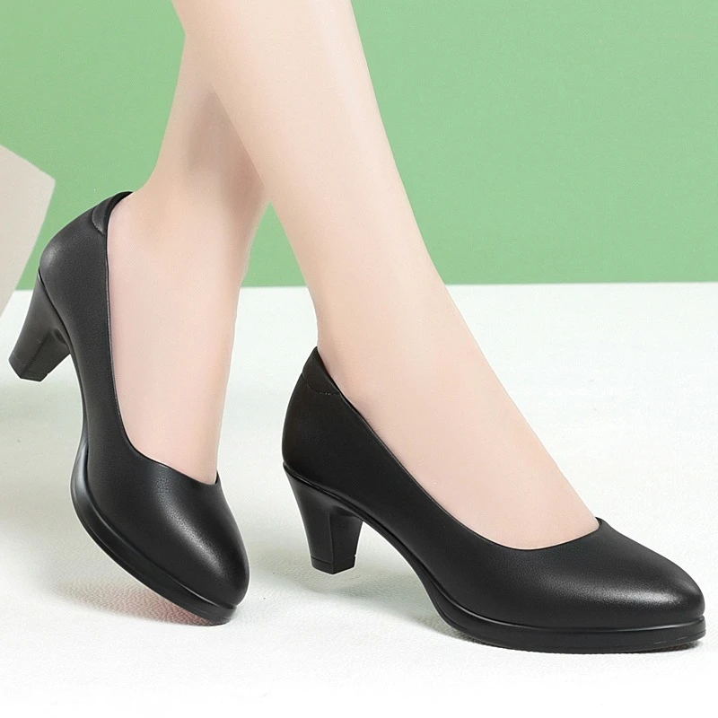 Women 2025 New Soft Leather Breathable Mid Heel Single Shoes Comfort Non Slip Soft Sole Professional Office Work Shoes Versatile - Image 3